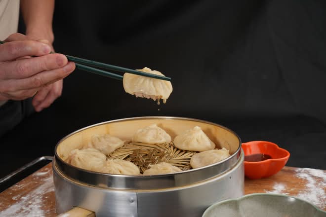 Steamed Buns with Soup Filling 8pcs / 灌汤包8pcs